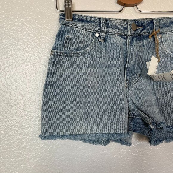 PTCL Womens Light Wash Denim Mid Rise Cut Off Fray Hem Jean Shorts 24 - Picture 4 of 13